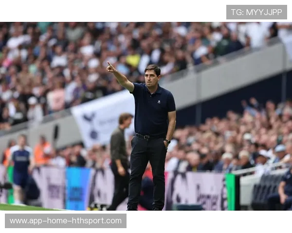 伯恩茅斯快速出球形成反击