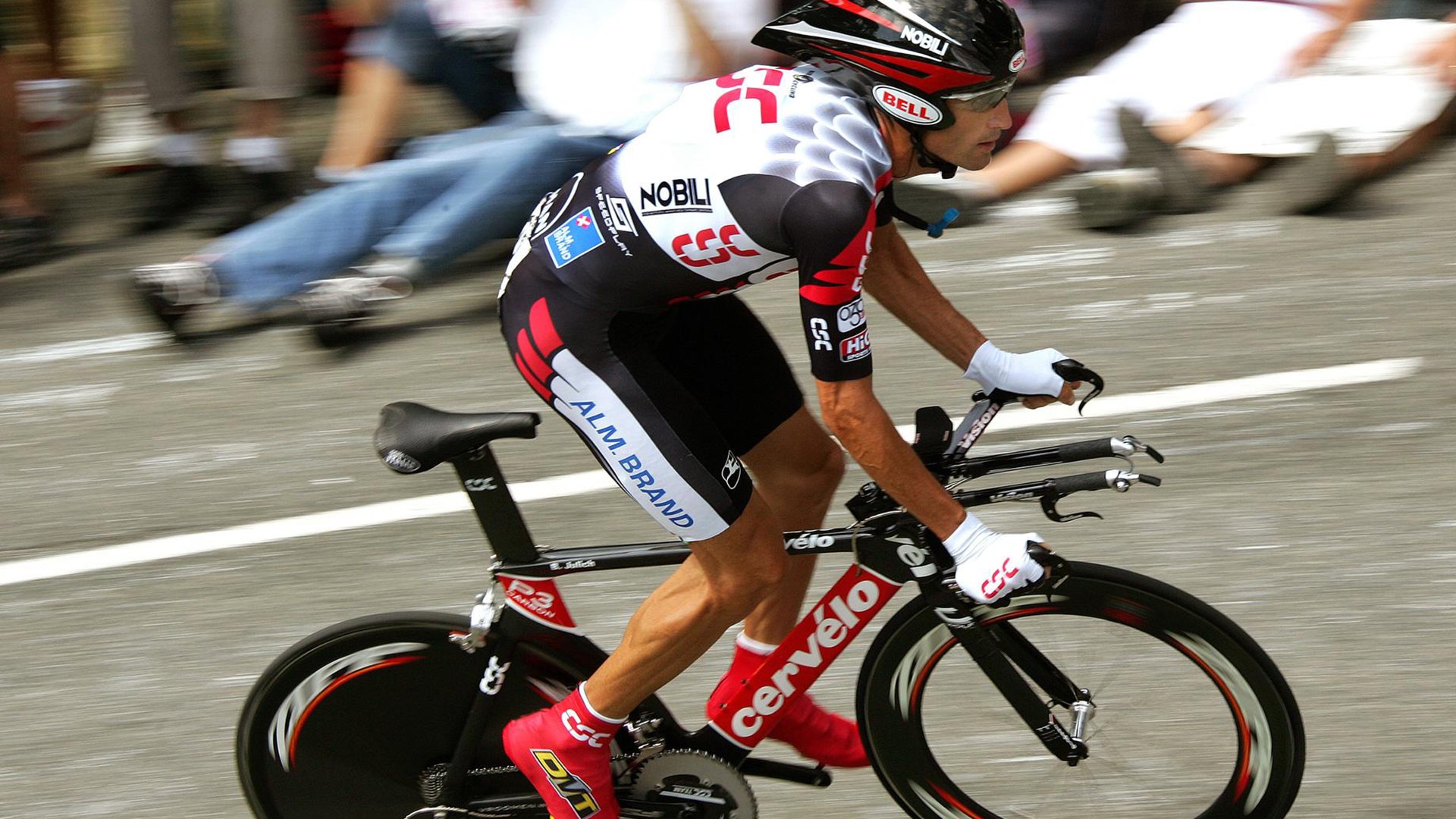 世界杯比赛用球数据：平均每3.7分钟离场一次被更换